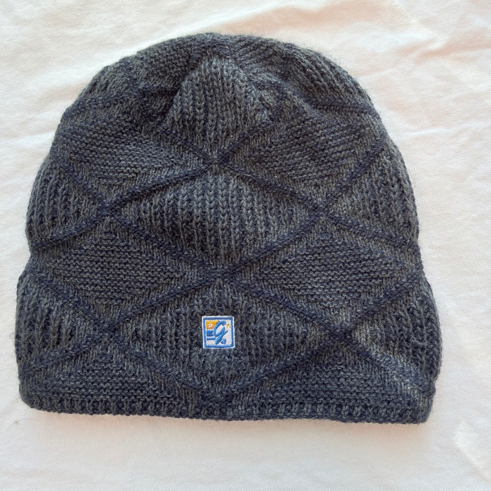 The Game Beanie Unisex OSFM Grey Excellent UCLA Bruins Diamond Knit Hat
